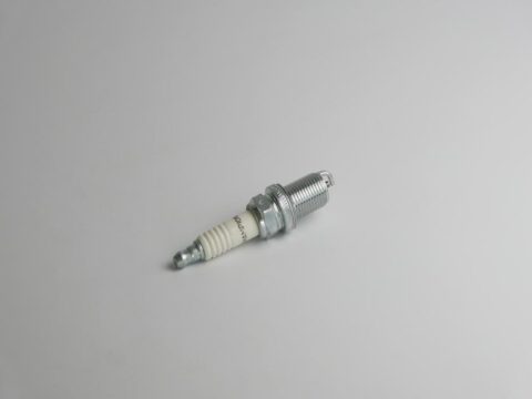 SPARK PLUG VANGUARD 16HP