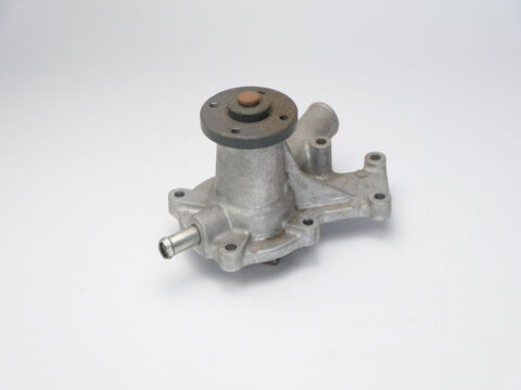 Water Pump suitable for Kubota D722 & D902 engines.